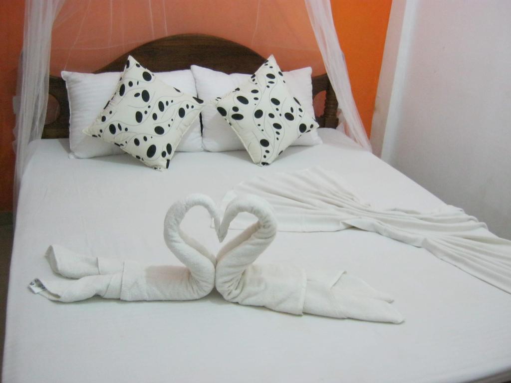 Arcade Beach Hotel Bentota Room photo