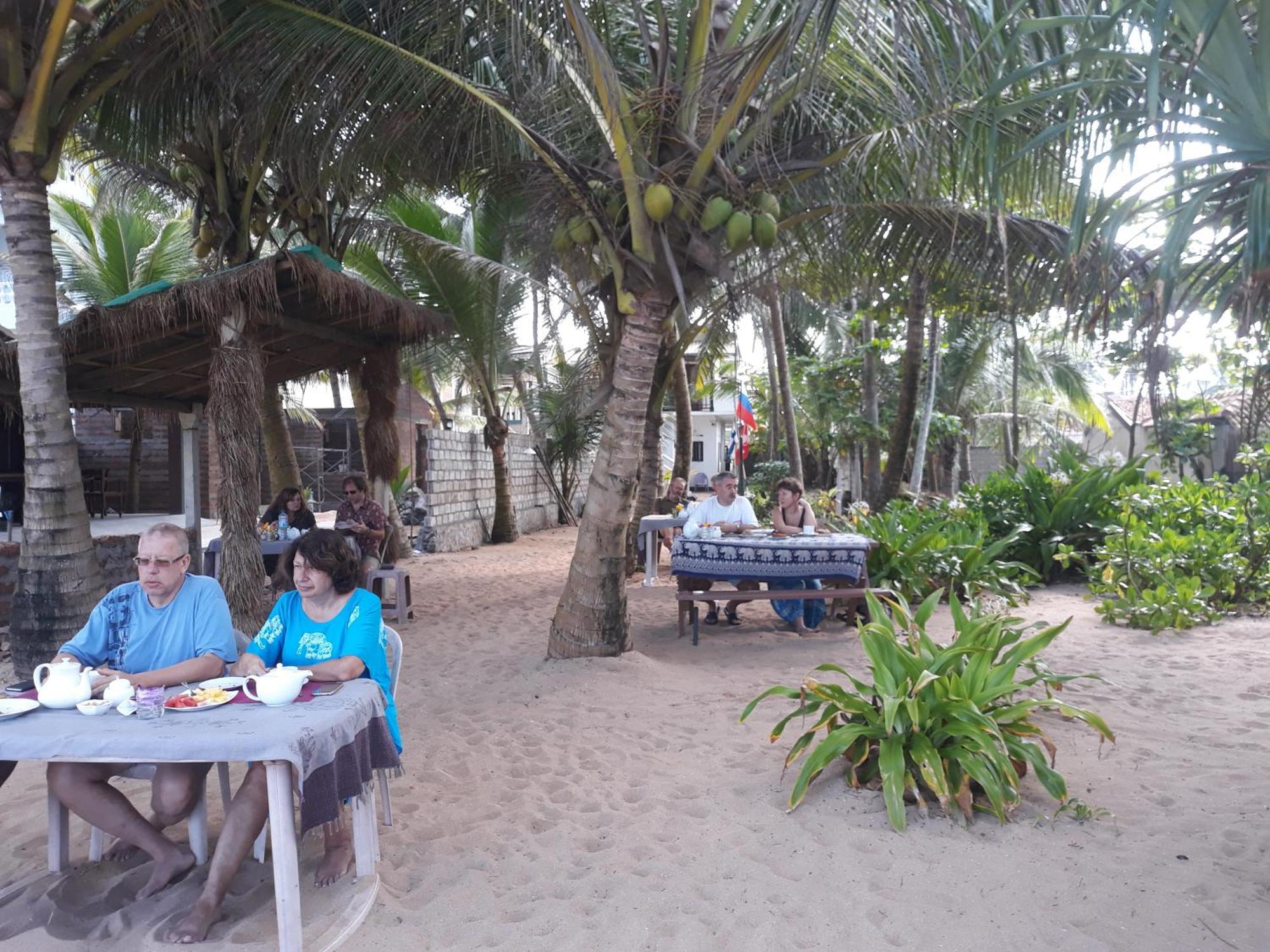 Arcade Beach Hotel Bentota Exterior photo