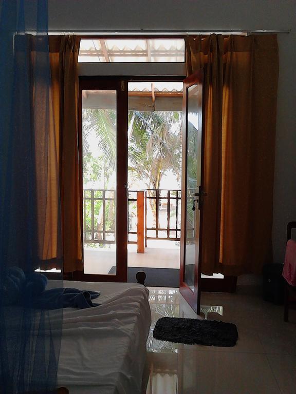 Arcade Beach Hotel Bentota Exterior photo